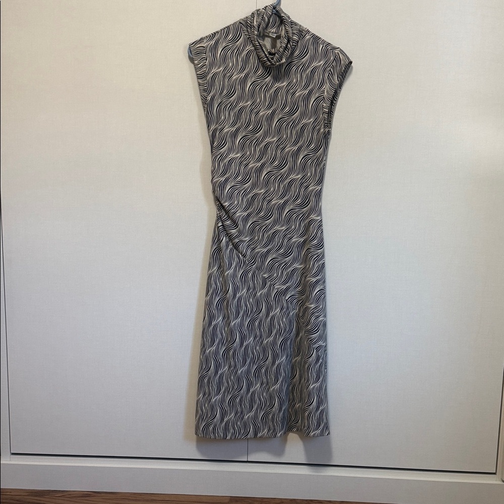 Diane Von Furstenberg Black and White Wave Midi Dress